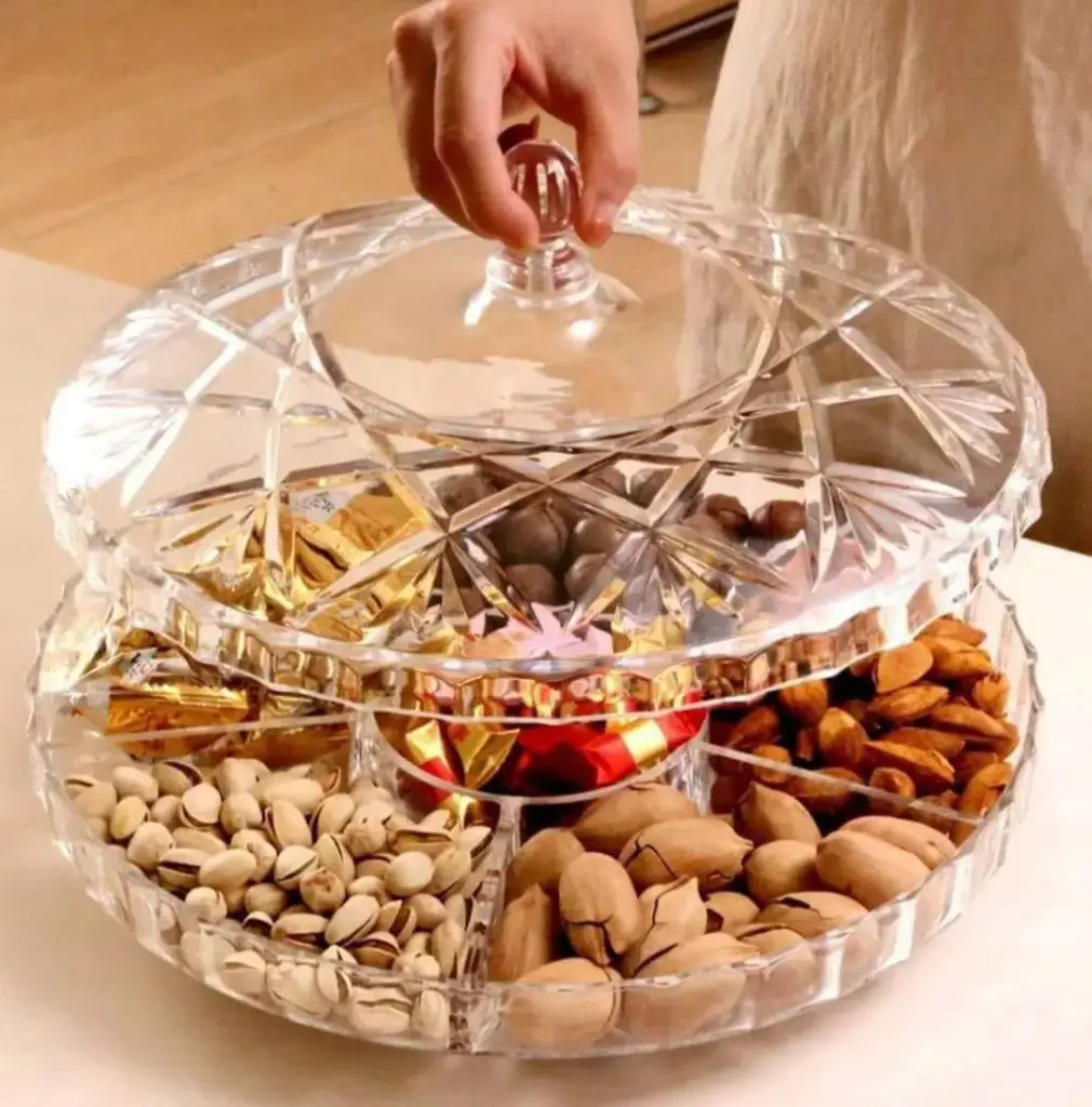 Bonbonniere, snack, cleric