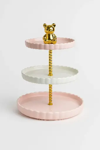 [22281] Carrying a picture of Kahk